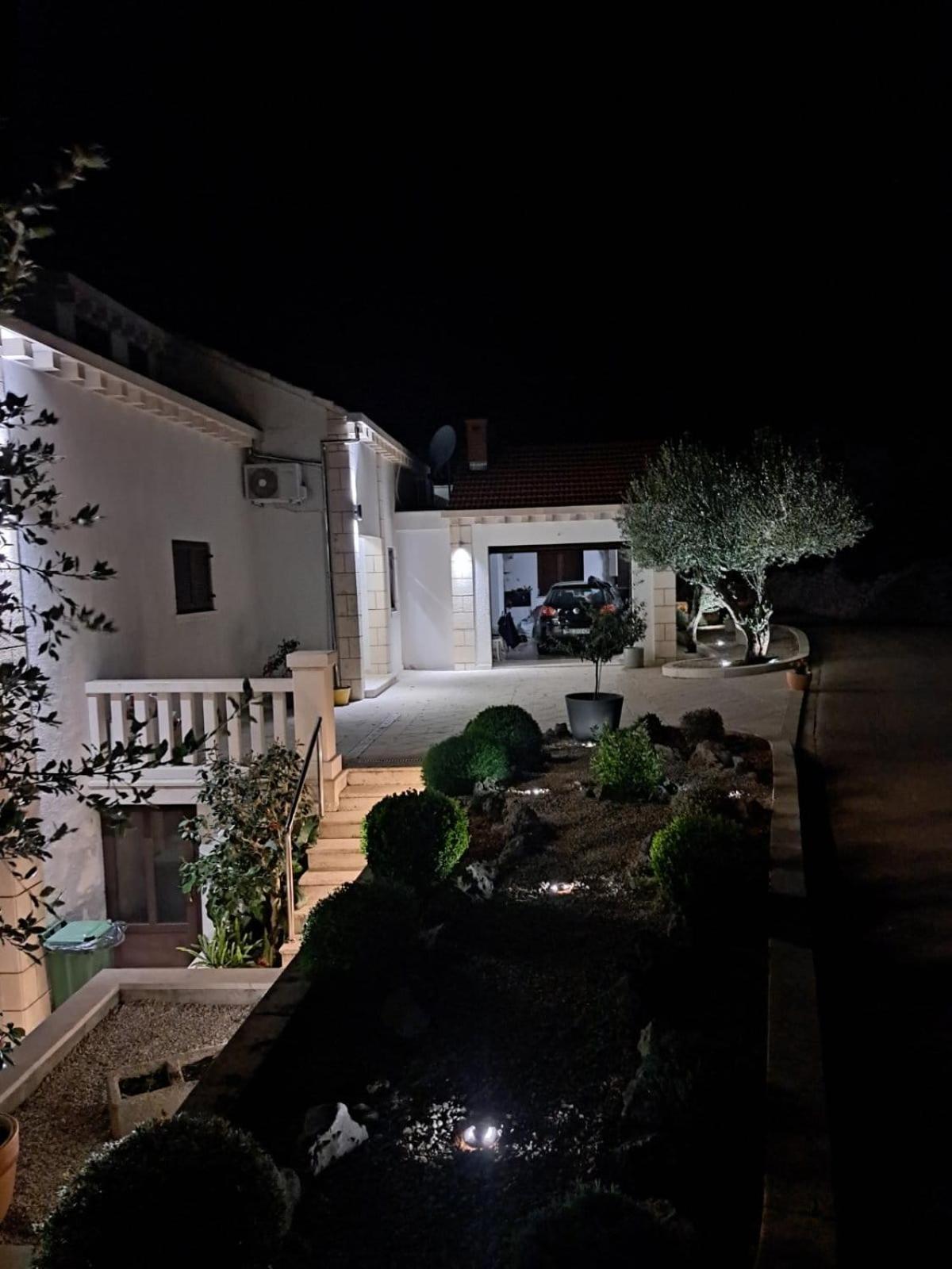 Apartments Blanka Zrnovo ภายนอก รูปภาพ